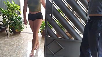 Play Hot wife asked for gas and had sex with the gas delivery man - Complete on RED