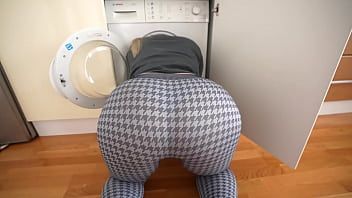 Play Step sister got stuck in the washing machine and asked me to help her