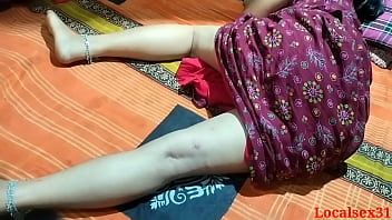 Play Bhabhi ki chudai with home