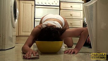 Play UK sub throated rough after massive squirting