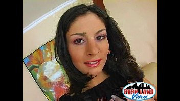 Play Sexy brunette teen girl fucking in a threesome with two big cocks