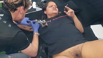 Play My wife offers to Tattoo Pervert her pussy in exchange for the tattoo. German Tattoo Artist - Gatopg2019
