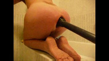 Play Extreme anal insertion