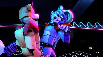 Play Roxy and freddy