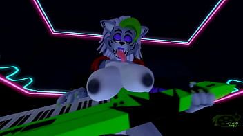Play Roxy rocking and fucking