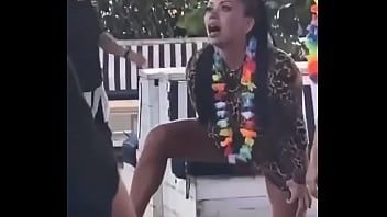 Play Crazy Lady Squirts in Brunch